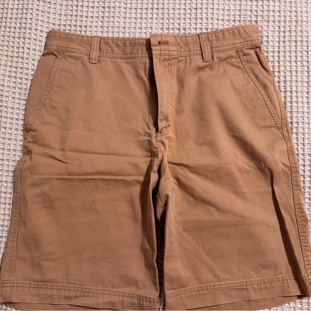 Izod Tan Flat Front Shorts Classic Casual Style